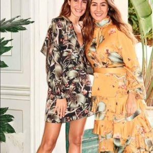 JOHANNA ORTIZ x H&M. Short dress floral w deep V.